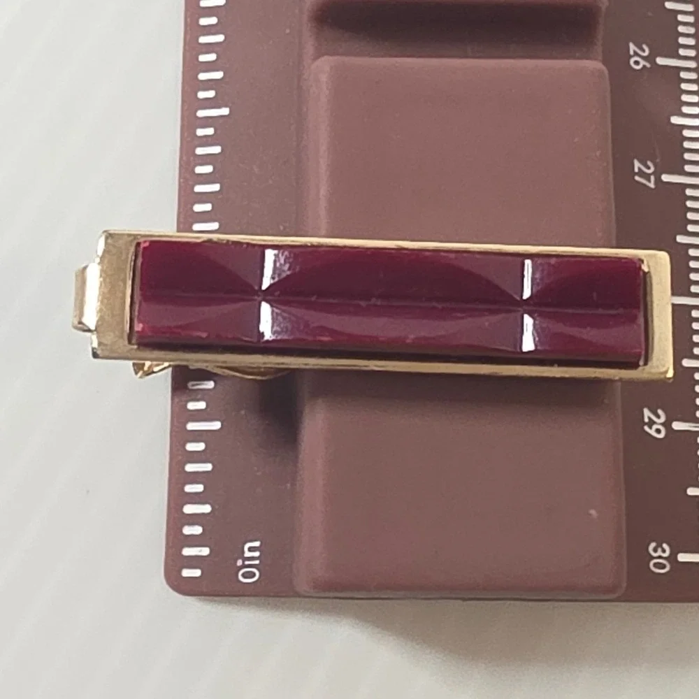 Unbranded Tie Clip OS Maroon‎ Fair Vintage Gold Tone Geometric Bar Accessory